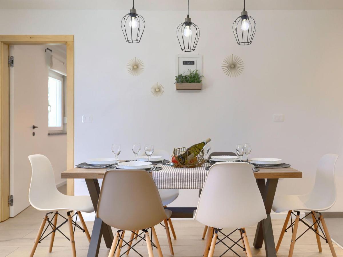 Holiday Home Laura By Interhome พูลา ภายนอก รูปภาพ