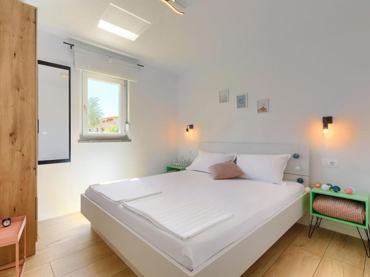 Holiday Home Laura By Interhome พูลา ภายนอก รูปภาพ